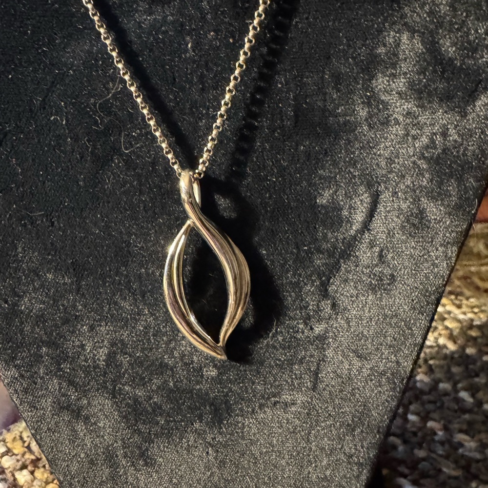 Nambe Sterling Silver Open Modernist Pendant w/ 20" Silver Chain